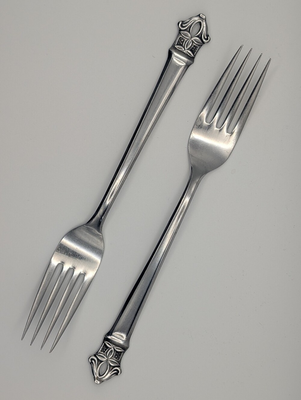 Ekco Eterna Padua Custom Stainless Japan Dinner Forks - Set of 2 |  2 of 3 | MCM